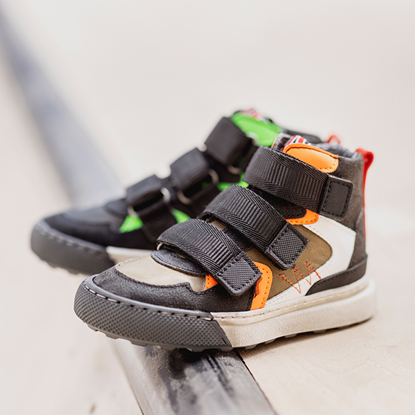 €157 - Prada Klittenband Hoge Top Sneakers Zwart [SKU2IT3HRA162A] : replica  designer handtassen online, goedkope beste replica designer  handtassen/schoenen/portefeuilles/sjaals/zonnebrillen uit china