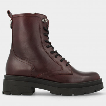 Burgundy boot | 74500