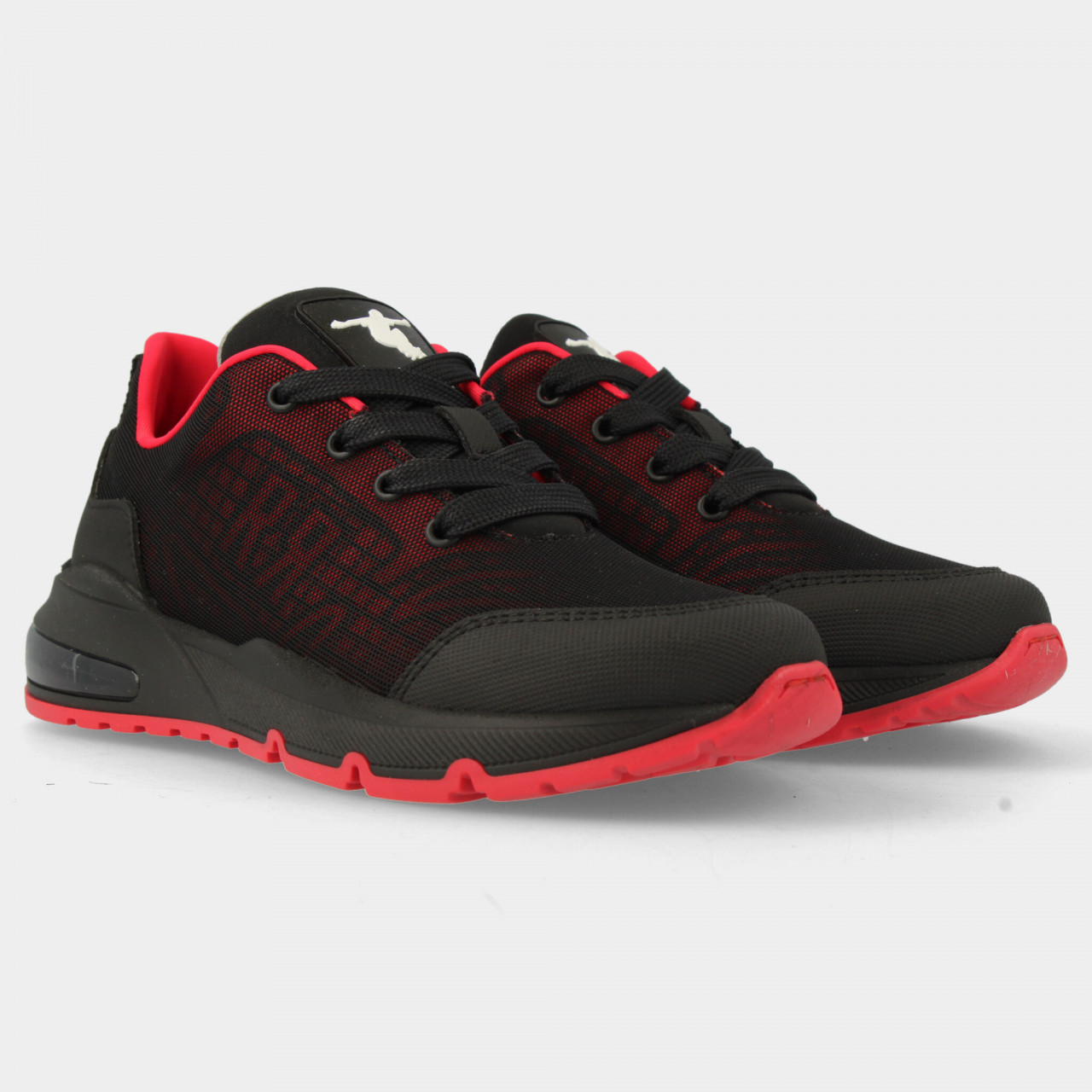Zwarte sneakers met rood | 13795